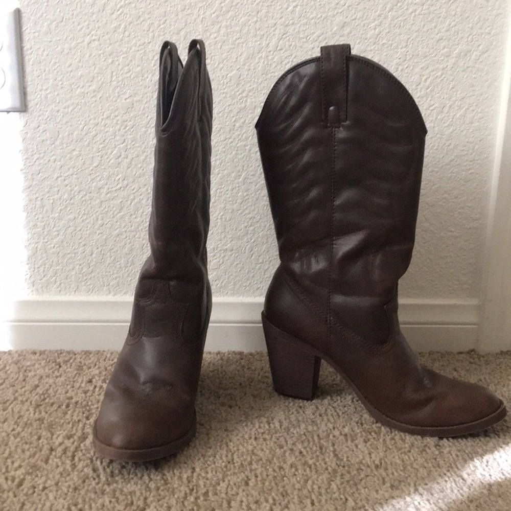 Xhiliration boots. 7.5 all man made materials